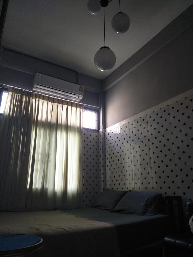Kimhouse Motel Bangkok Buitenkant foto